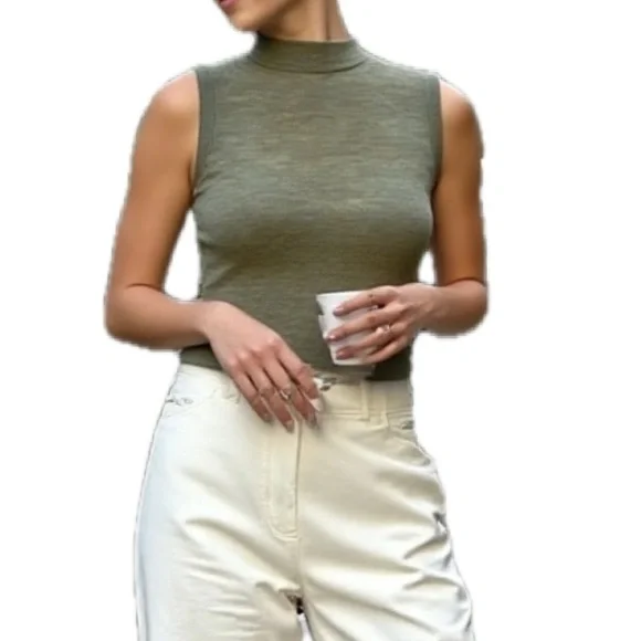 Wilfred Free Mock Neck Knit Top in Olive Green Size XXS - Picture 2 of 7